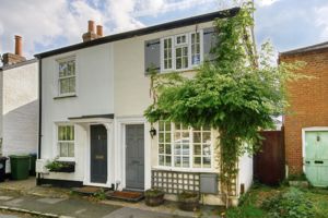 Longs Cottages, Alma Road, Esher- click for photo gallery